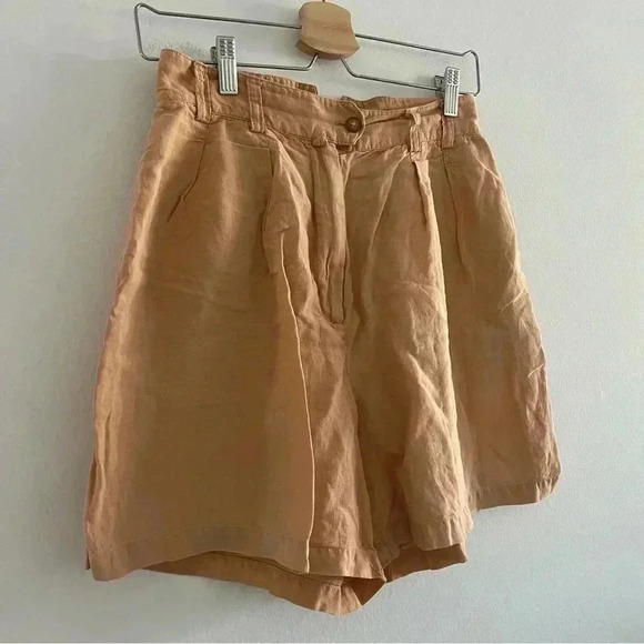 Vintage Calvin Klein 100% Linen High Waisted Shorts - Picture 3 of 9
